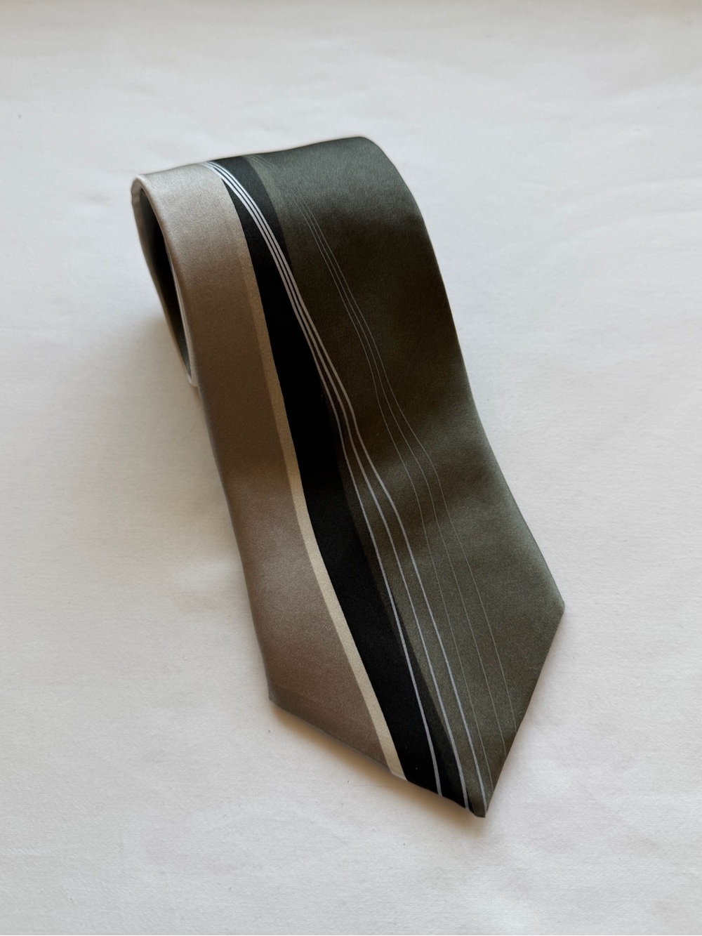 Vintage Arrow Green & Beige Men’s Necktie 100% Silk